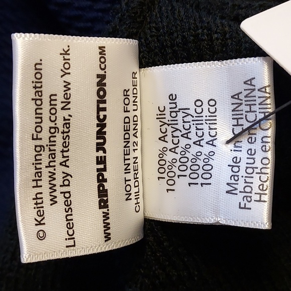 Urban Outfitters NWT Black & Red Keith Haring Knit Laughing Heart Beanie Hat OS - Picture 6 of 9